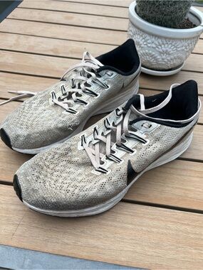 NIKE Women’s Zoom Pegasus 36
